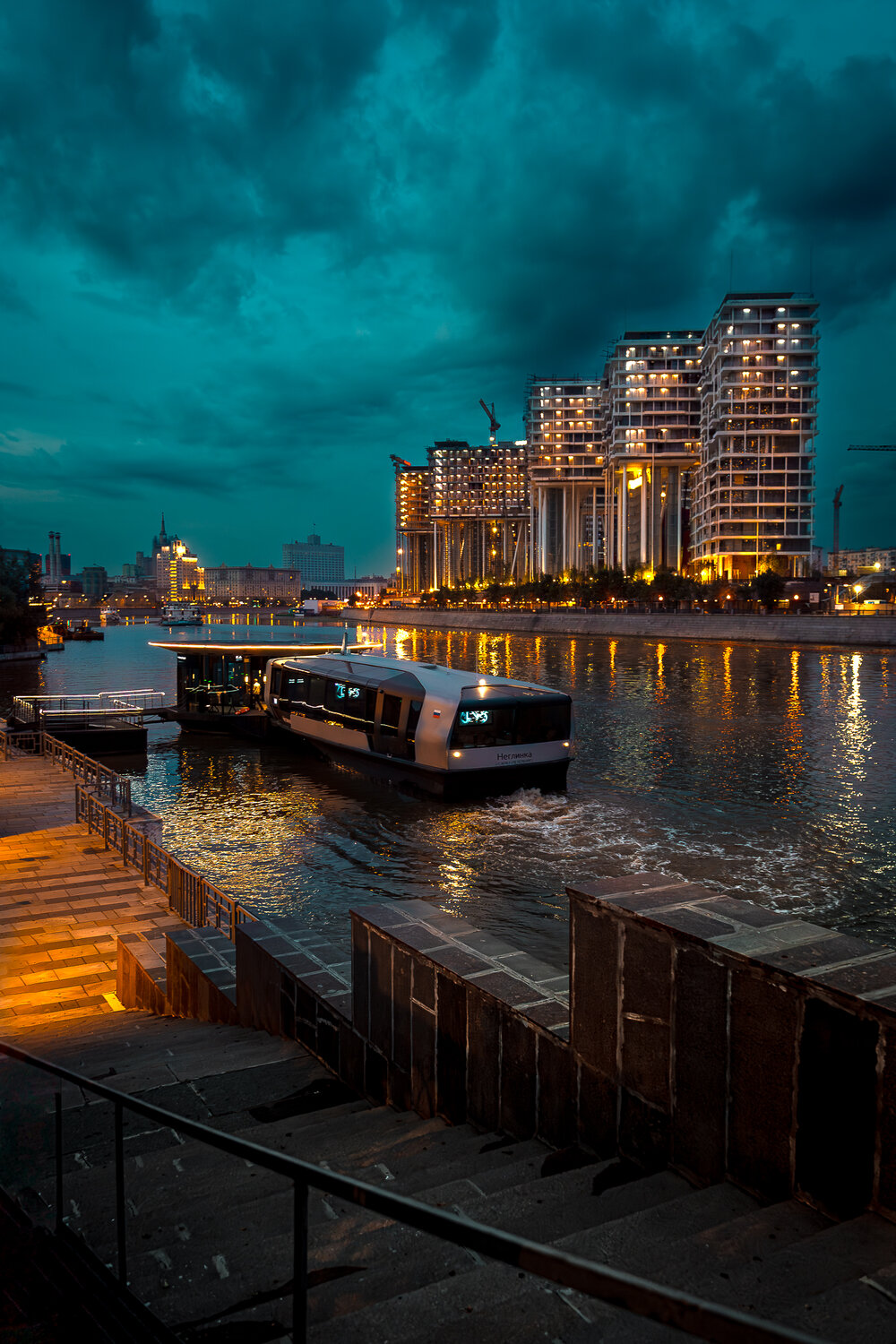 москва, река, архитектура, город, речнойтрамвайчик, вечер, ночь, небо, PYATNITSKIY ANDREY