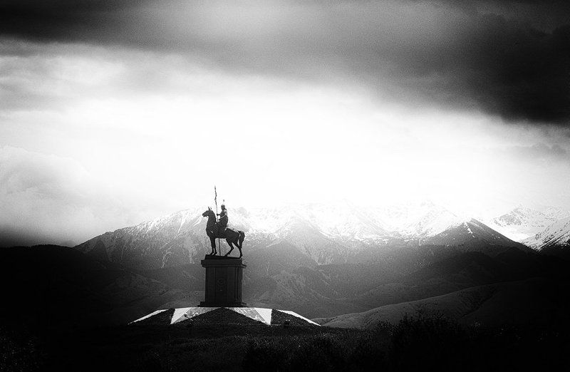 Казахстана Kazakhstan / monument Nauryzbai Batyr фото превью