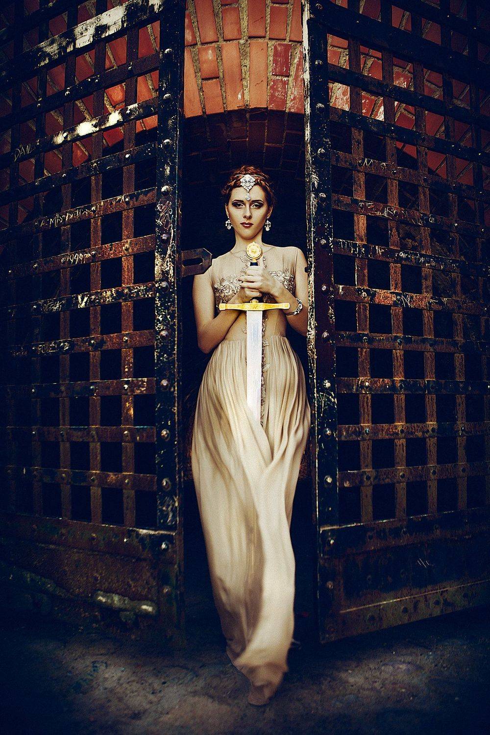 Beauty, Portrait, Queen, Sword, Woman, Руслан Болгов (Axe)