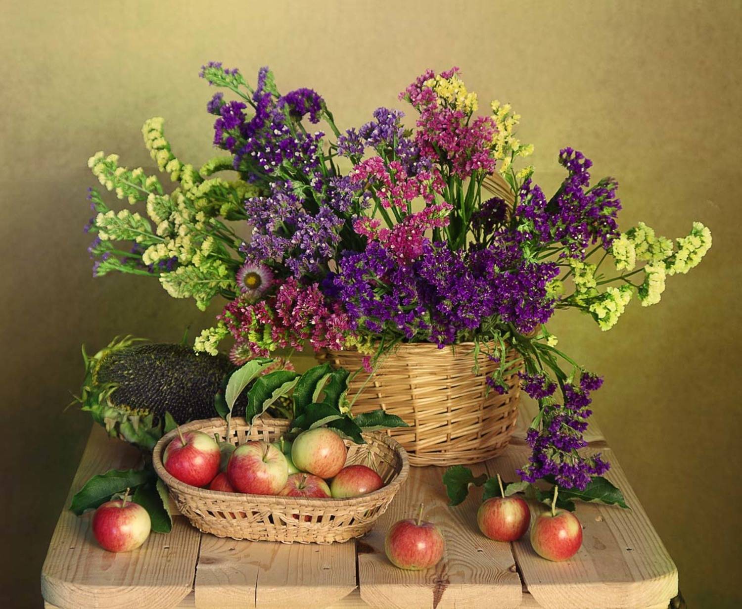 Август, Натюрморт с цветами, Цветок, Яблоки, Вера Павлухина