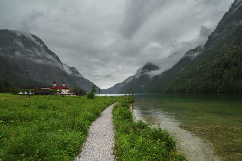 Бавария, Горы, Дождливо, Облака, Озеро, Церковь Куда приводят мечты... фото превью