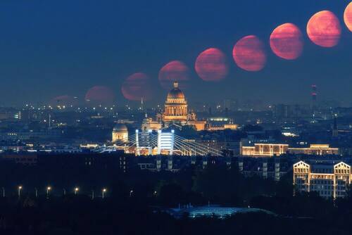 Секвенция восхода Луны над Исаакиевским собором