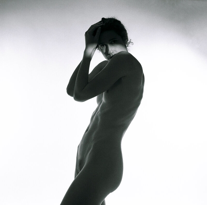nude, figure, study, monochrome, black, white, silhouette, highkey, backlight, body, form, shadow, light, artistic, fineart The Weight Of Becoming (VC. 35) фото превью