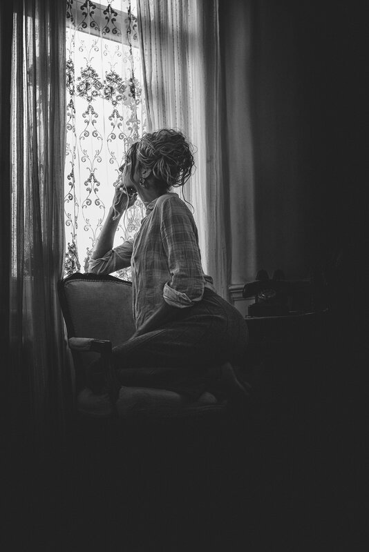 window, silhouette, profile, contemplation, blackandwhite, monochrome, portrait, light, shadow, contrast, interior, mood, cinematic, atmosphere, solitude Where Silence Holds Its Breath (Illyria W. 1) фото превью