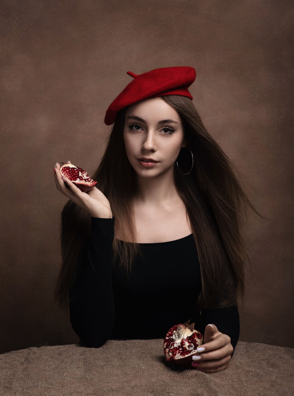 Girl with a pomegranate. Автор: Юлия Шестопалова , Юлия Шестопалова