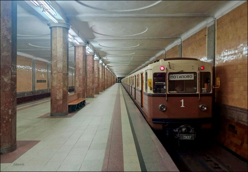 станция метро Красносельская. Москва фото превью
