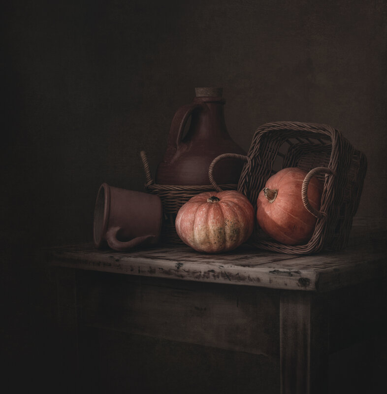 Still life, Pumpkins, light, shadow, dark, texture, wood Pumpkins in the darkness фото превью