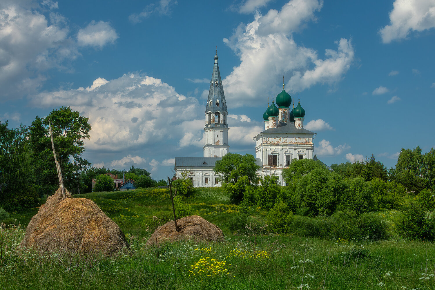 пейзаж, природа, пейзажная фотография, село, глубинка, деревня, храм, церковь, христианство, лето, классический пейзаж, россия, туризм, осенево, ярославская область, Alexander Pashenichev