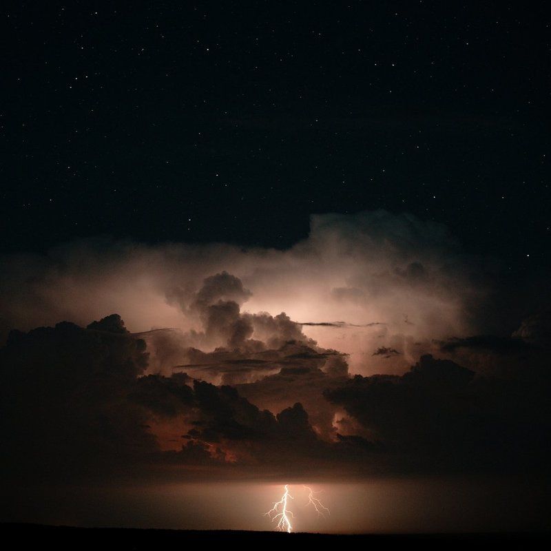 под космосом фото превью