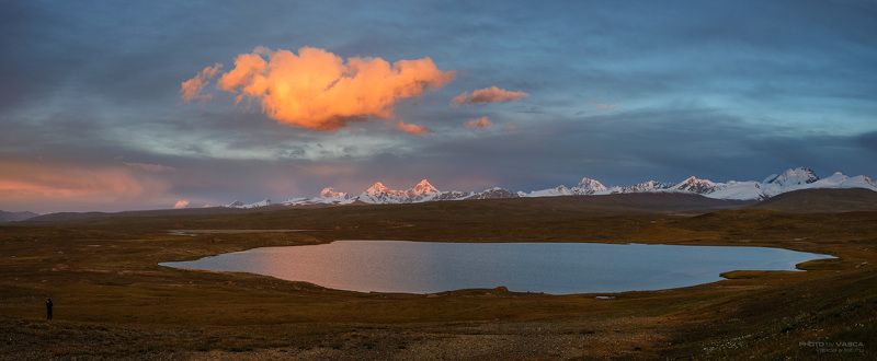 Киргизия, горы, закат, облако, озеро, Данкова пик Небесная проекция фото превью