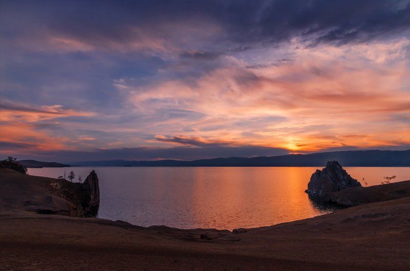 Байкал, Берег, Закат, Лето, Небо, Облака, Озеро, Ольхон, Остров, Пейзаж, Природа, Сибирь, Скала, Скалы, Шаманка Бухта фото превью