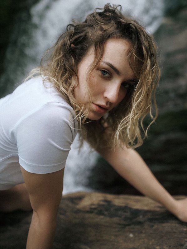 Tanya фото превью