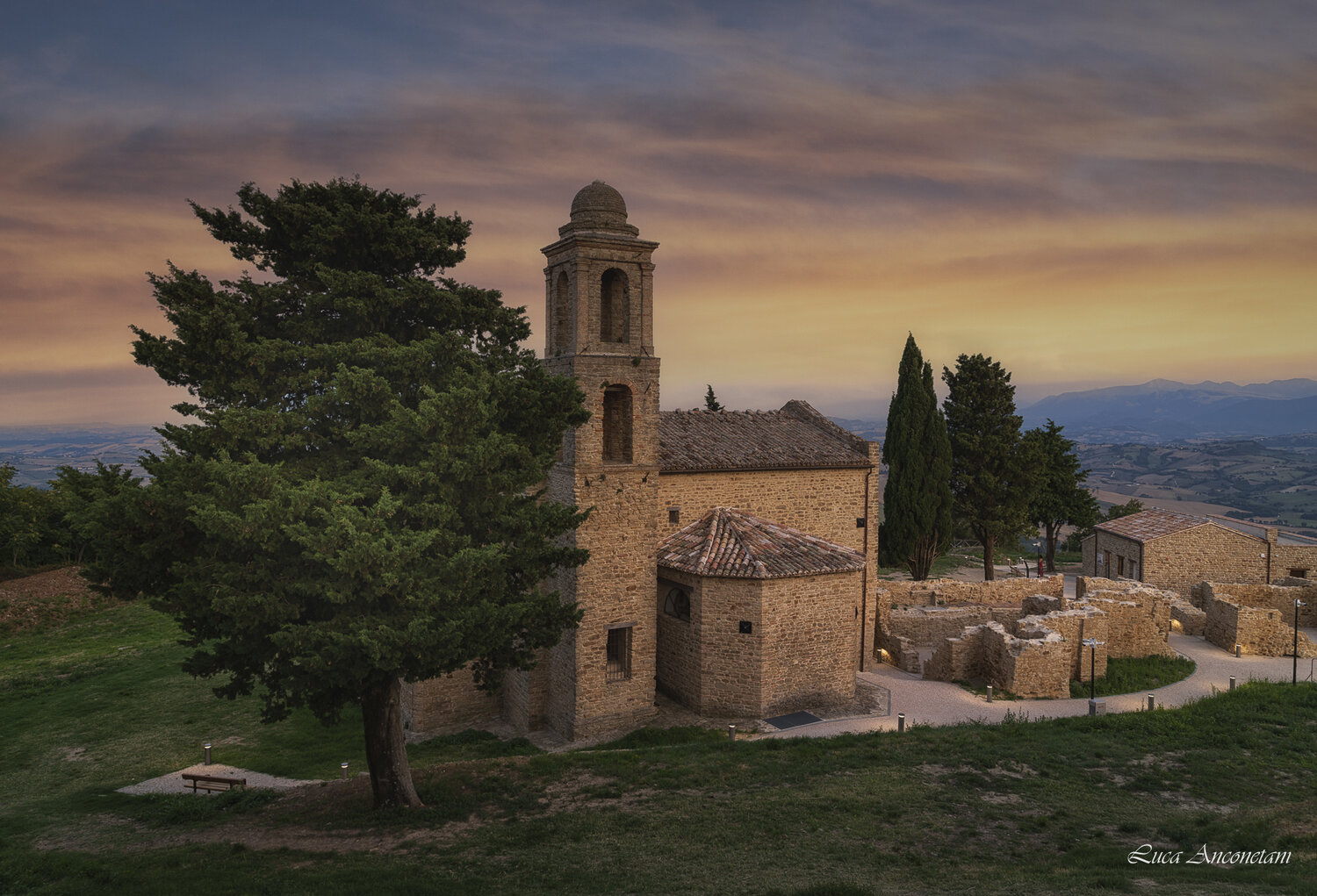 Pitino. Автор: Anconetani Luca pitino, castle, san, severino, marche, italy, Anconetani Luca