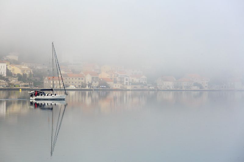 Туманный город фото превью