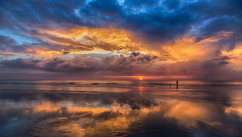 Двое. Закат фото превью