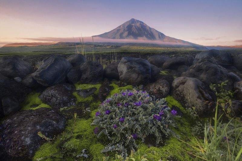 Рассвет над вулканом фото превью