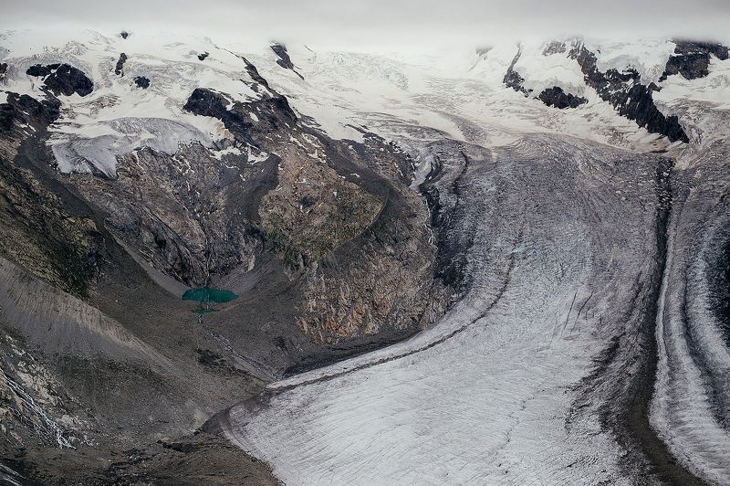 пейзаж, горы, ледник, озеро Не место для тепла фото превью