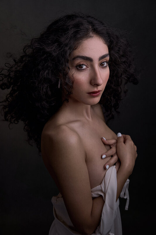 portrait, fineartstudioshot Untitled фото превью
