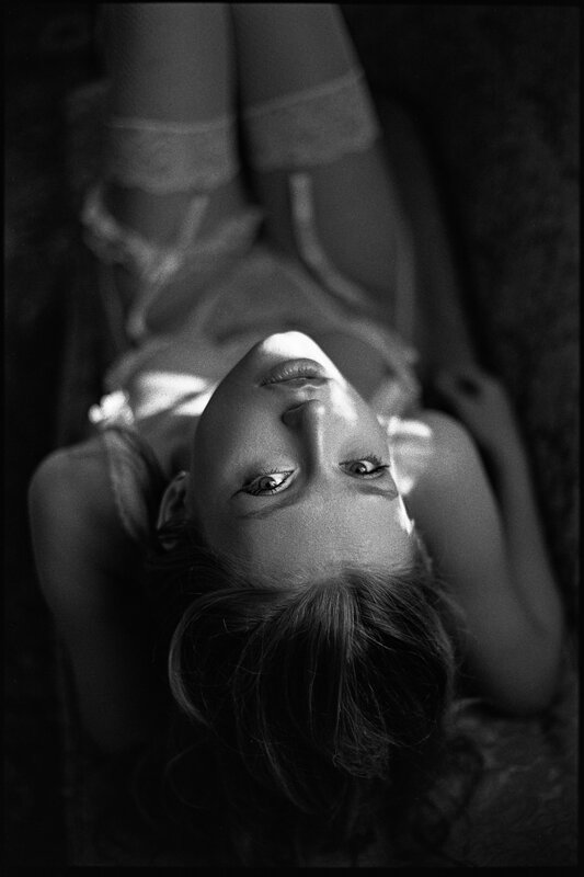 будуар, boudoir, девушка, woman, модель, model, женский портрет, woman portrait, портретное фото, portrait photo, монохром, чернобелое, чб, bnw, monochrome, blackandwhite, фотостудия, studio, пленка, фотопленка, чб пленка, film, film photo Arina фото превью