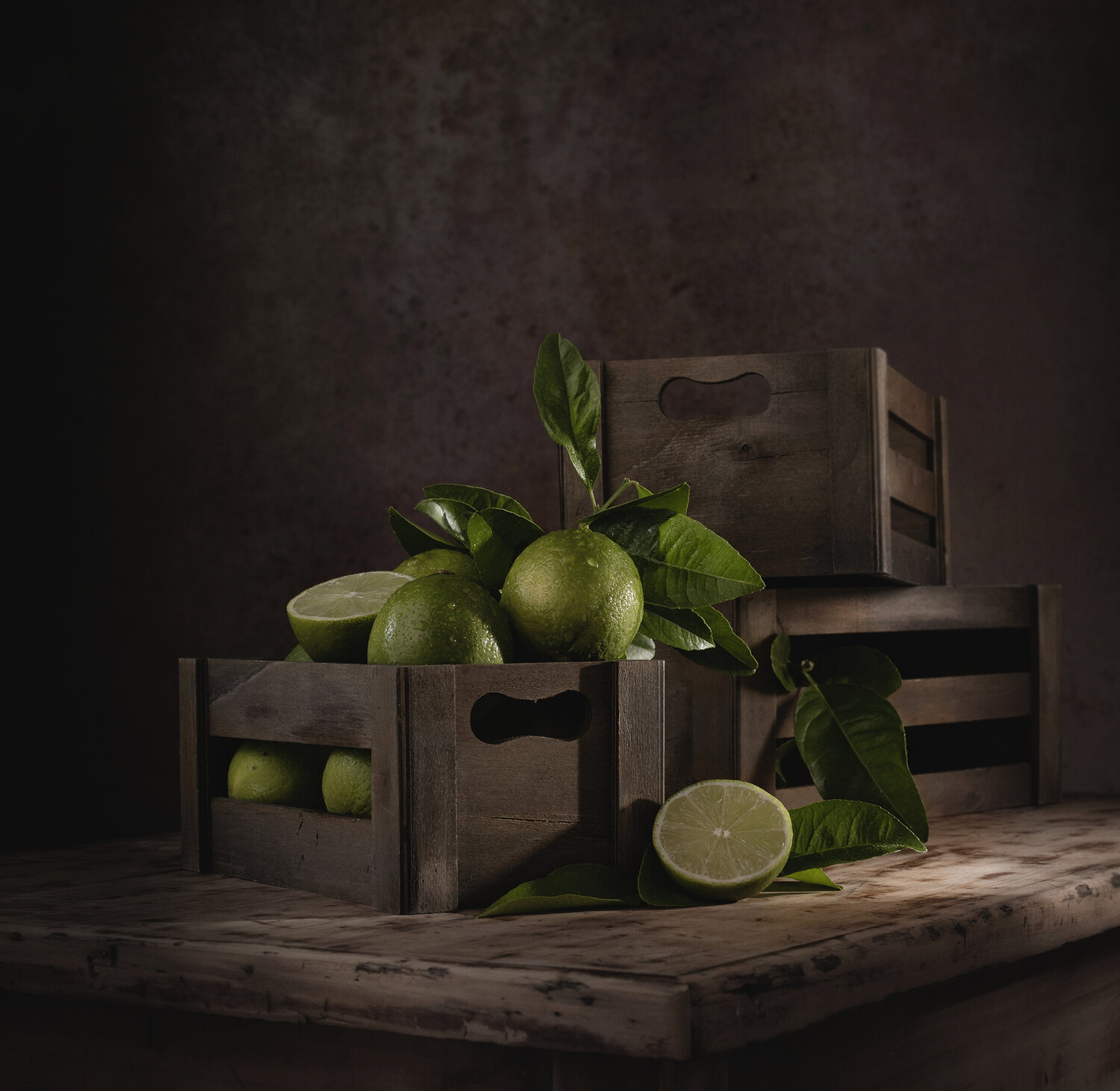 Fresh lemon. Автор: Maria Margareth Perfoncio Still life, lemon, green, wood, light, Maria Margareth Perfoncio