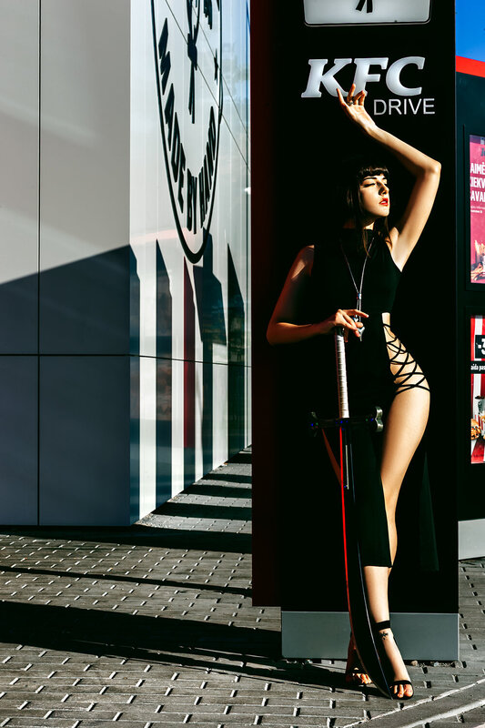 woman, portrait, fashion Drive with caution фото превью