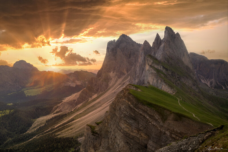seceda, dolomites, italy Sunrise at Seceda фото превью