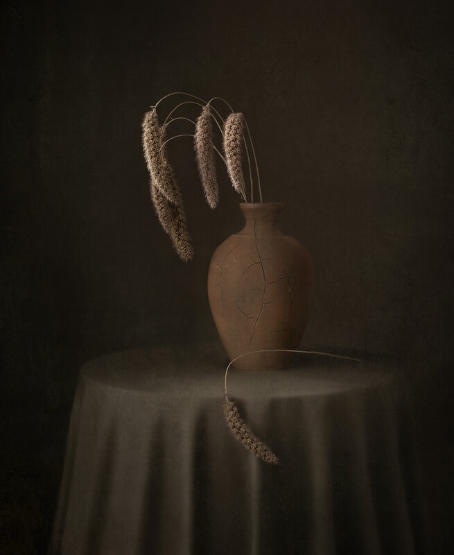 Still life, lonely, vase, broken, light, texture Lonely фото превью