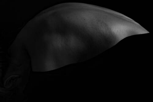Play between body and shadow