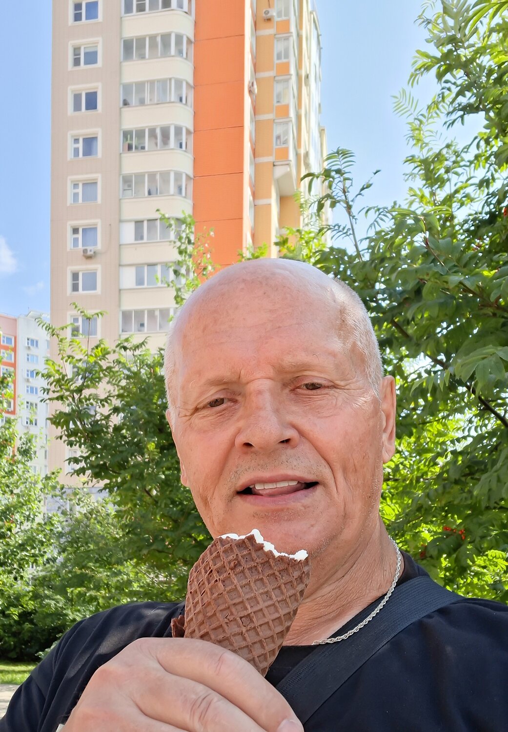 ,  Валерий