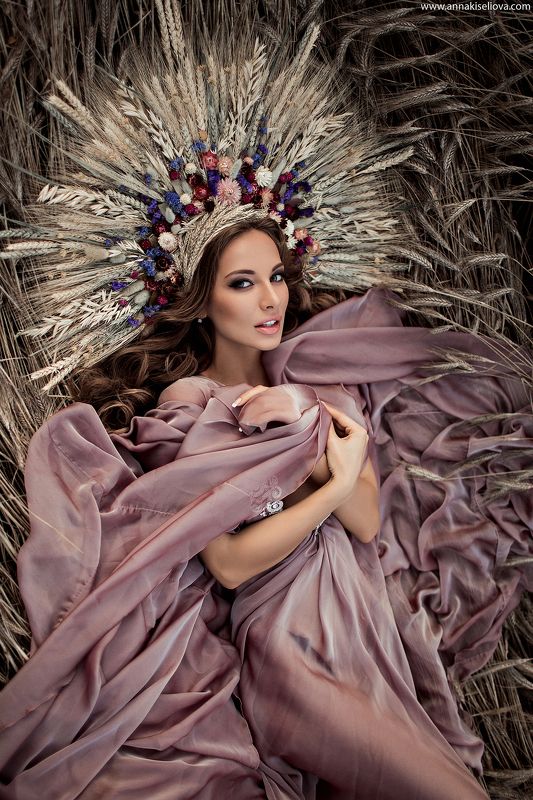 пшеница, девушка, красиво, розовый, платье, пшеница, рожь, колоски, кокошник, цветы, кэнон, поле, сеновал Пшеница. фото превью