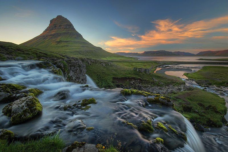 Iceland, Kirkjufell, waterfall, mountain, sunset Kirkjufell and Kirkjufellsfoss фото превью