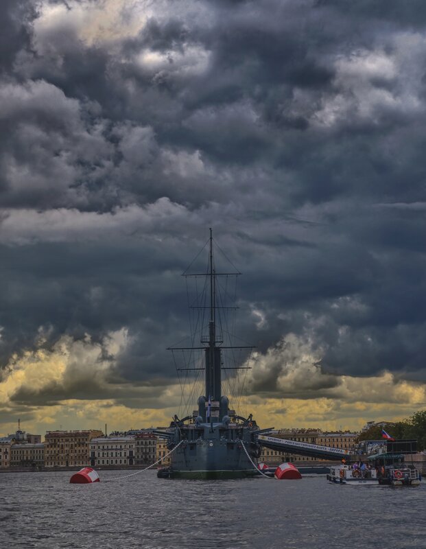 Город, крейсер, облака, Санкт-Петербург, прогулка Аврора фото превью