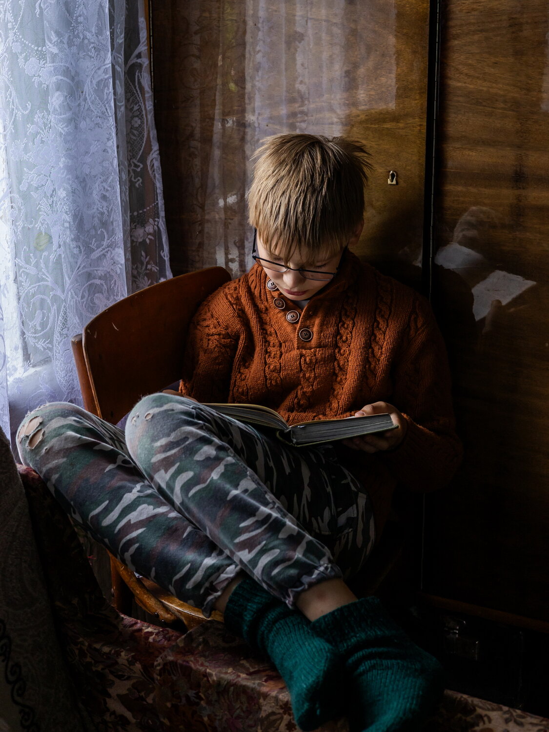 мальчик, книга, Юрий Морозов