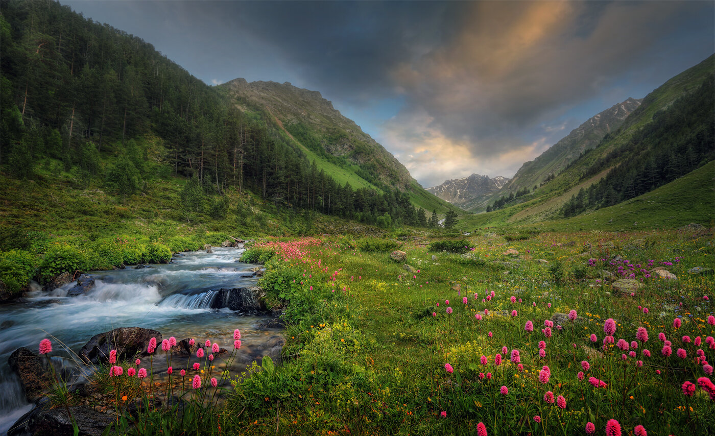 горы, Кавказ, Карачаево-Черкесия, фото России, пейзажи Карачаево-Черкесии, природа России, река, долина, Кичкинакол, Александр Бархатов