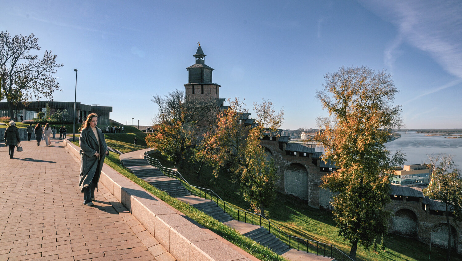 Дыхание осени. Автор: Вера Петри девушка, кремль, лестница, Вера Петри