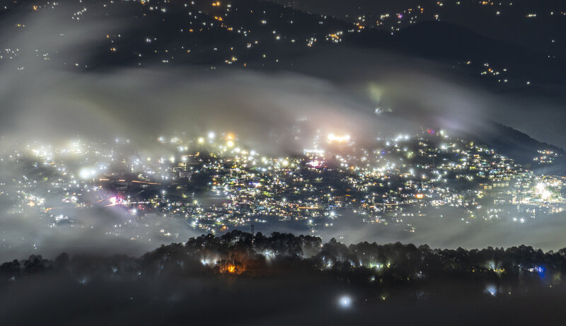 City Lights and fog (Almora, Uttarakhand, India) фото превью