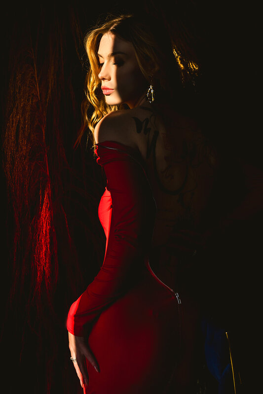 woman, portrait, art, fashion A little darkness makes desire burn brighter фото превью
