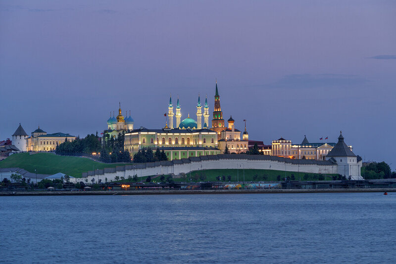 Россия, Казань, Волга, природа, архитектура, Кремль, вечер Вид на Кремль в Казани фото превью