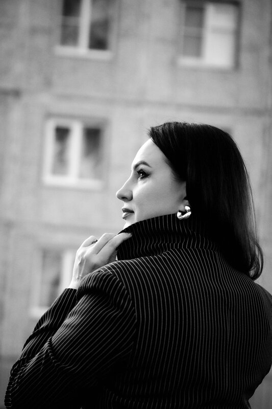 Я готова на многое, я готова даже исправиться Упакуйте, отдайте меня стюардессам-красавицам... фото превью