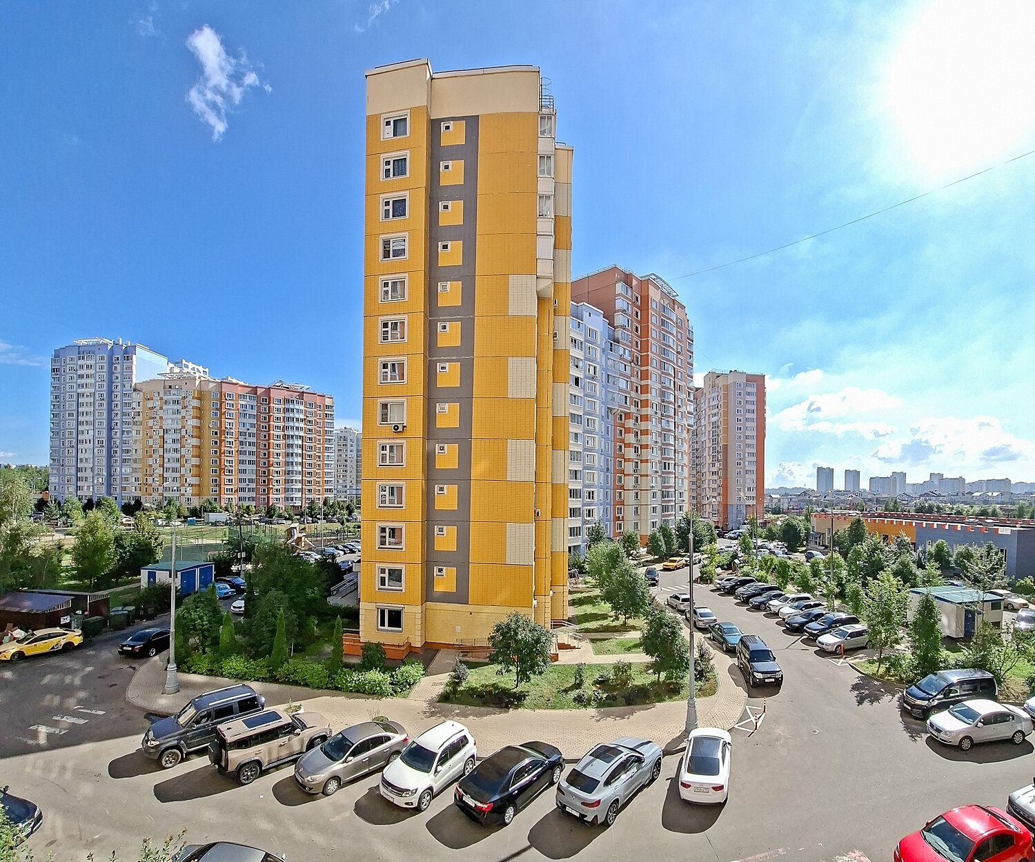 ,  Валерий