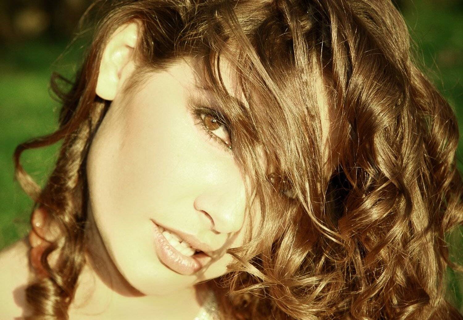 ангел, красивая, молодая, девушка, природа, шатенка, трава. зелень,  гламур, севастополь, крым, Людмила Бубенцова