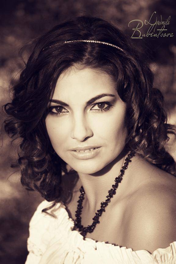 ангел, красивая, молодая, девушка, природа, брюнетка, белое, ожерелье,  гламур, севастополь, крым, Людмила Бубенцова