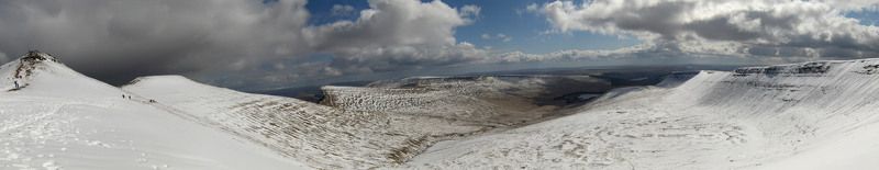 панорама,горы,уэльс,снег, великобритания, весна Снежные вершины фото превью