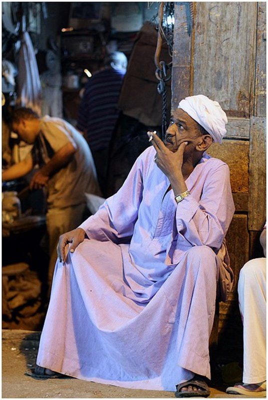 египет, луксор, мужчина Хозяин мастерской фото превью