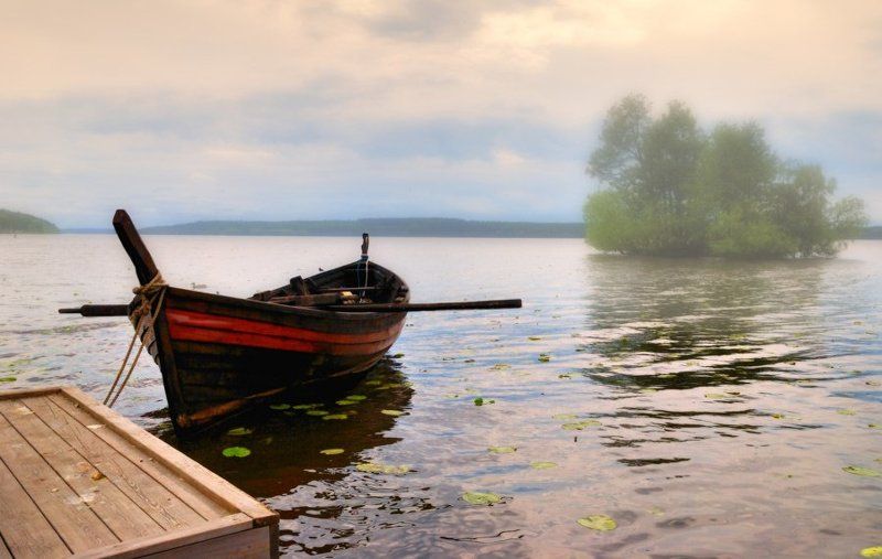 река, лодка, природа, туман, швеция На привязи фото превью