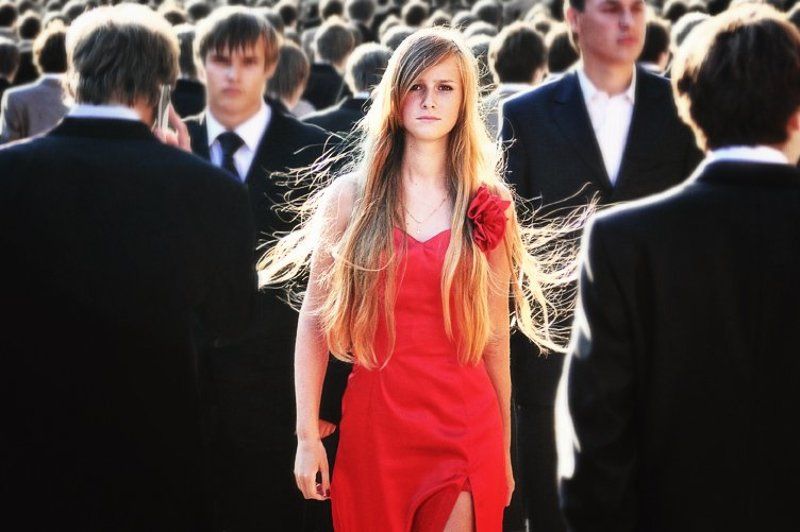 wwwest В красном фото превью