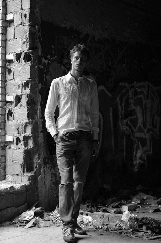 В Заброшенном Кафе фото превью