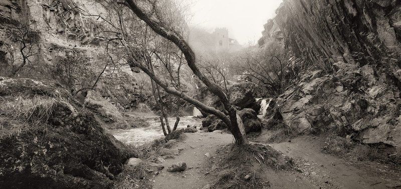 горы, ущелье, водопады, скалы, туман, утро Дыхание утра фото превью