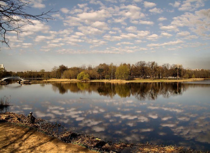 пруды,облака,весна,апрель  фото превью