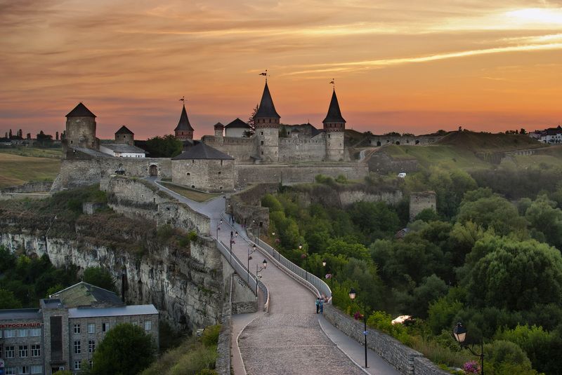 Средневековый закат фото превью